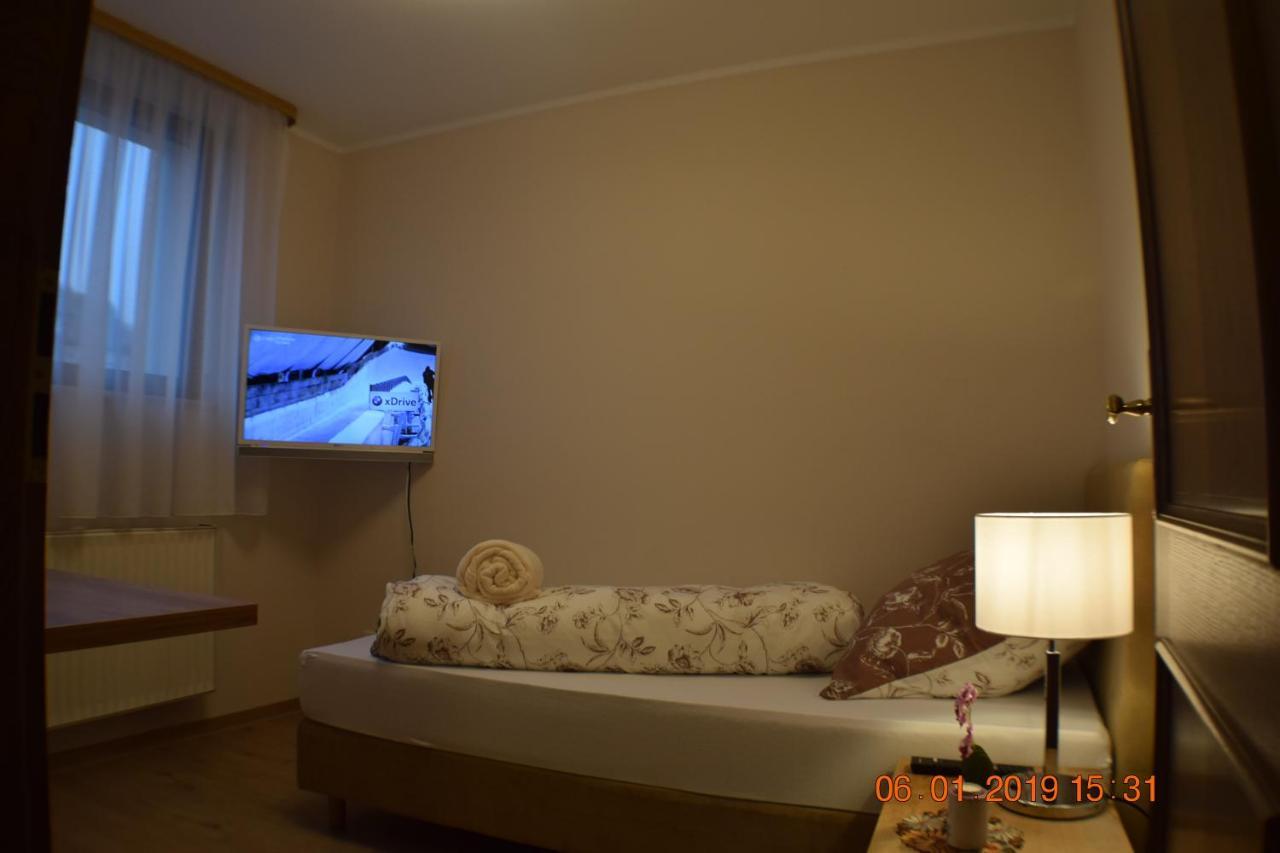 בצדורף Hotel Buergergesellschaft מראה חיצוני תמונה